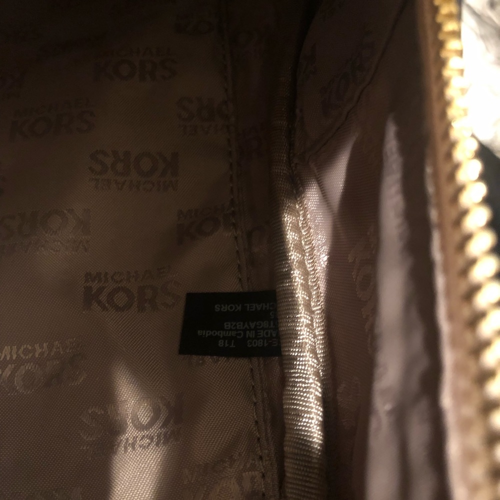 Authentic Michael Kors palm tree medium backpack - Picture 8 of 8